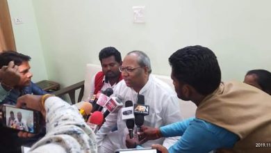 Photo of निषाद पार्टी के राष्ट्रीय अध्यक्ष डॉक्टर संजय निषाद अपनी बात आम जनता तक पहुंचाने के लिए हर माध्यम का उपयोग करने से नहीं चूकते हैं ।