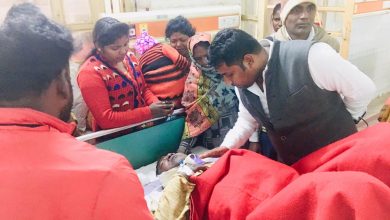 Photo of निषाद पार्टी के प्रदेश सचिव / महाराष्ट्र के प्रभारी आल्हा निषाद की सड़क दुर्घटना में हालत गंभीर, सरवन निषाद मौके पर उपस्थित